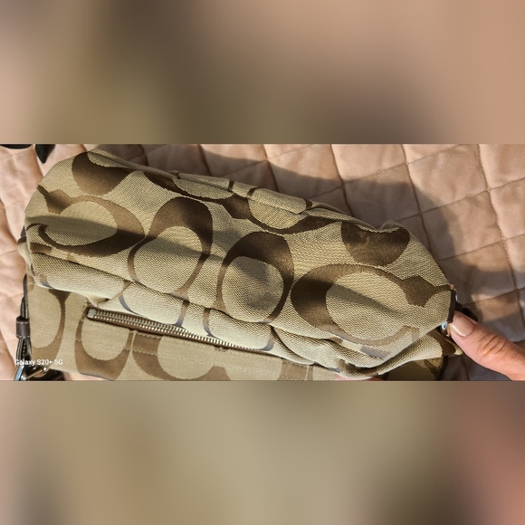 Coach Signature Canvas Purse - Picture 8 of 8